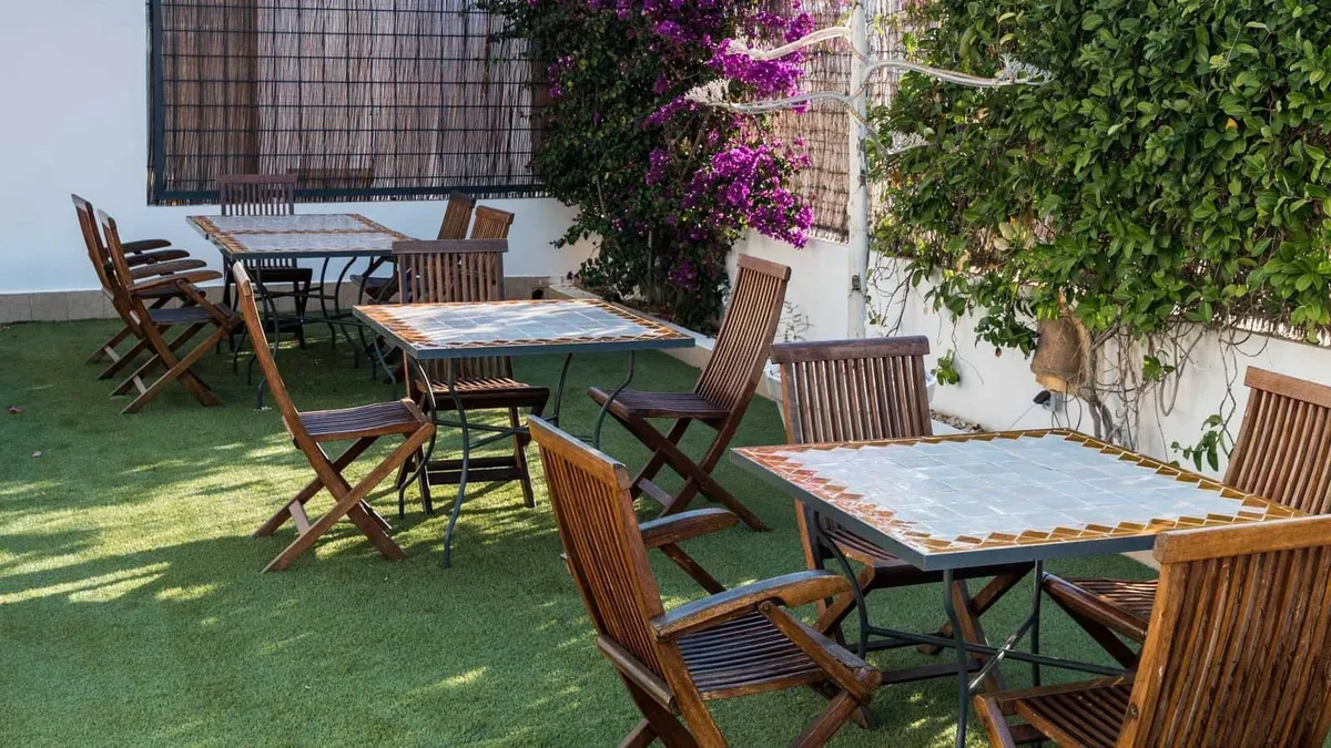 Terraza jardín de Calachica Las Negras