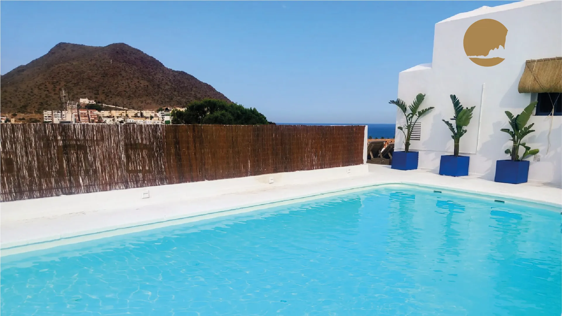 Piscina con vistas al mar en El Dorado San José, Cabo de Gata